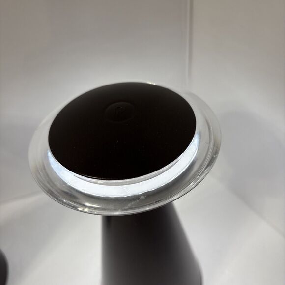 Set of Two Uline TouchTop LED Lanterns Bronze H3990BRZ H-3990BRZ - Picture 4 of 11